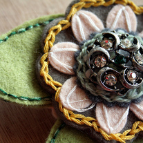 lucky felt flower pin