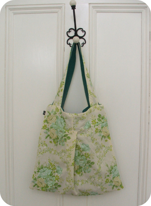 Green rose bag