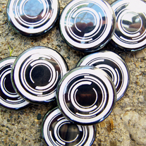 Storebuttons_medium
