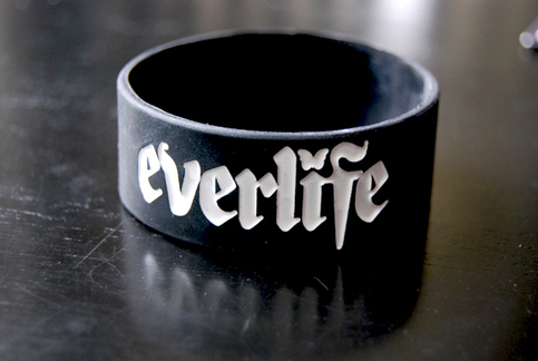 Logobracelet_large