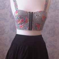 Floral_crop_top_xxxx_medium