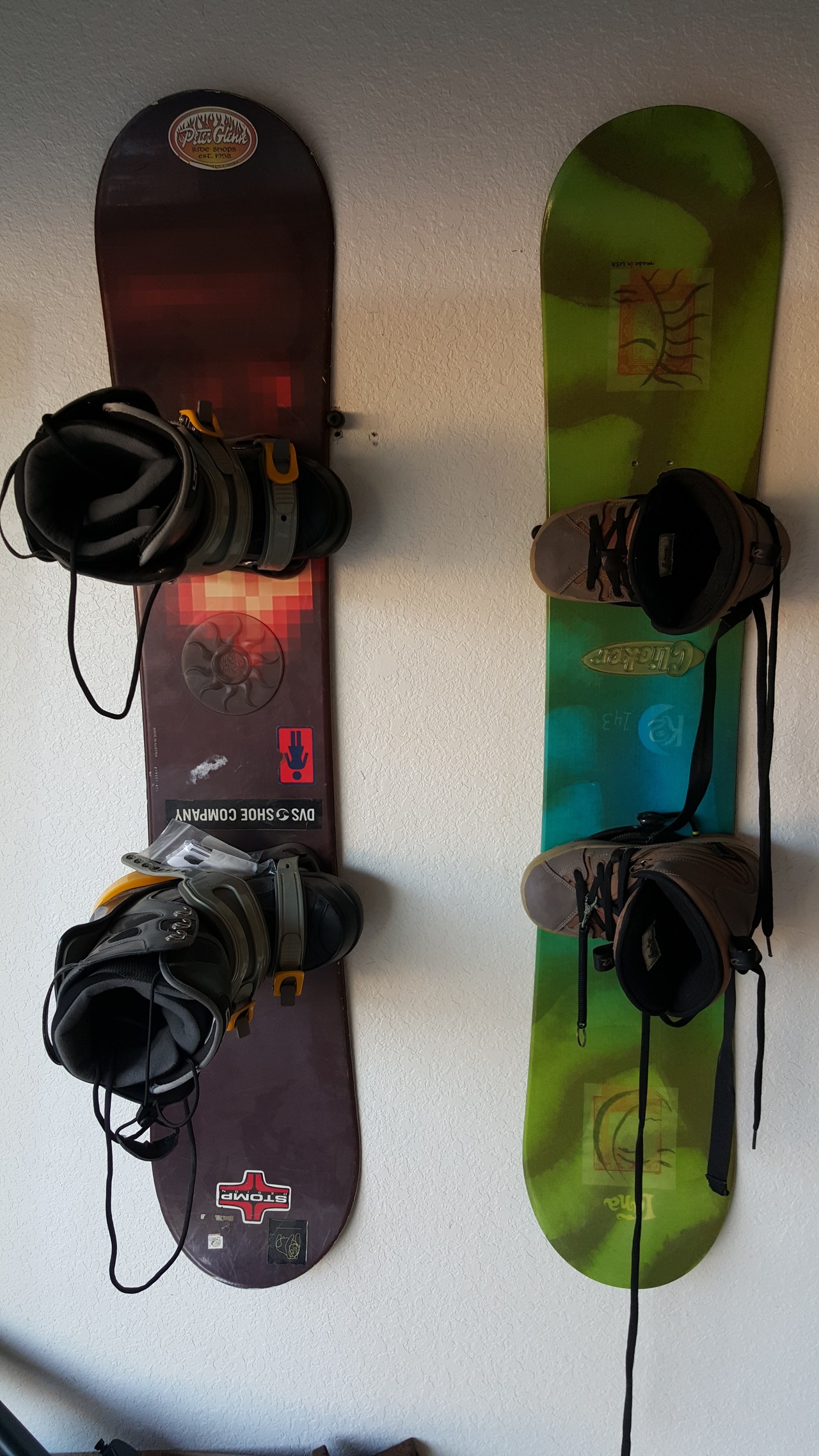 The Cinch Floating Snowboard Wall Mount