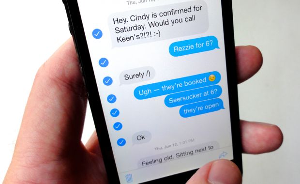 How to forward an imessage thread via email