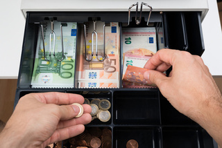 Fotoliacomp 90605740 pt9pfe2sbizqvbhzku3mlhpmpmnkd3ht nw40