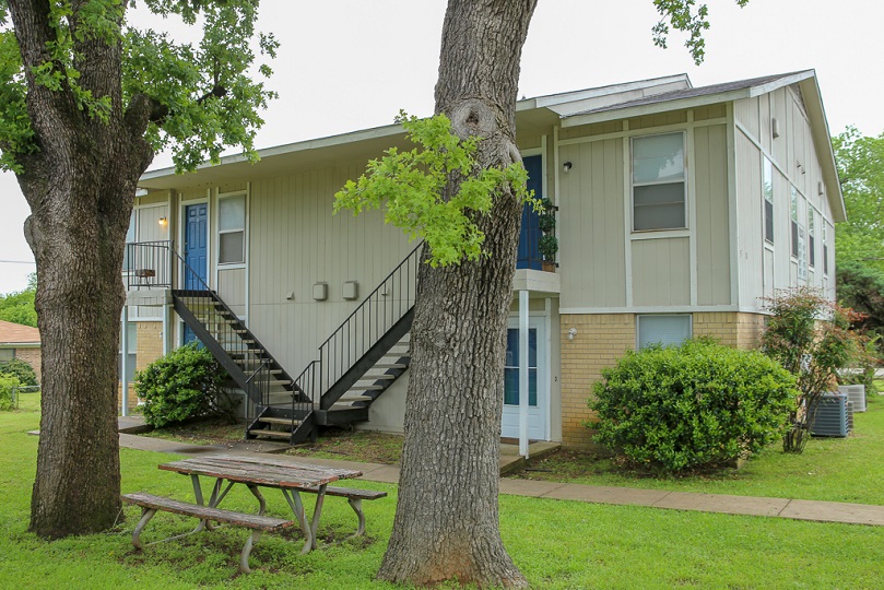 Woodstock Square Apartments Apartment Joshua, TX