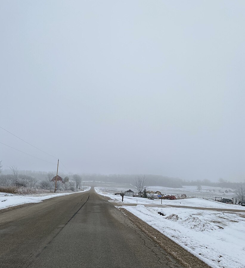 Thumbnail of File:Wisconsin Gravity Hill.jpg
