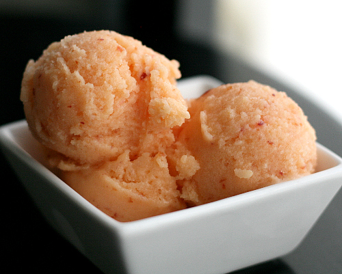 recipe: low-cal peach frozen yogurt