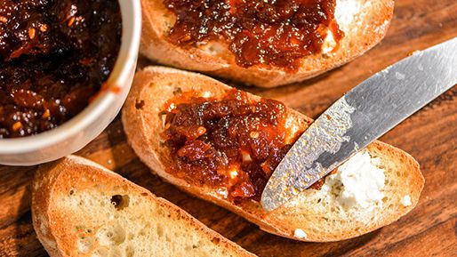 Fresh Tomato and Caramelized Onion Jam Recipe