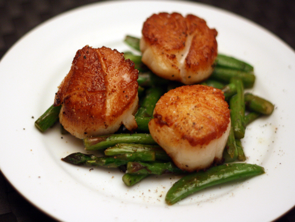 Scallops with Asparagus and Sugar Snap Peas Recipe