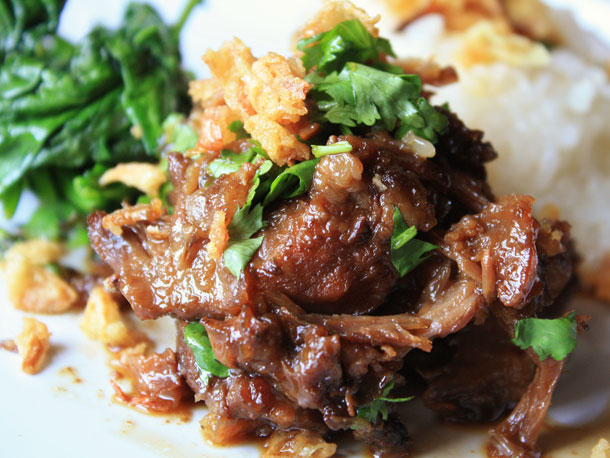 Thai-style Braised Pork Cheeks Recipe