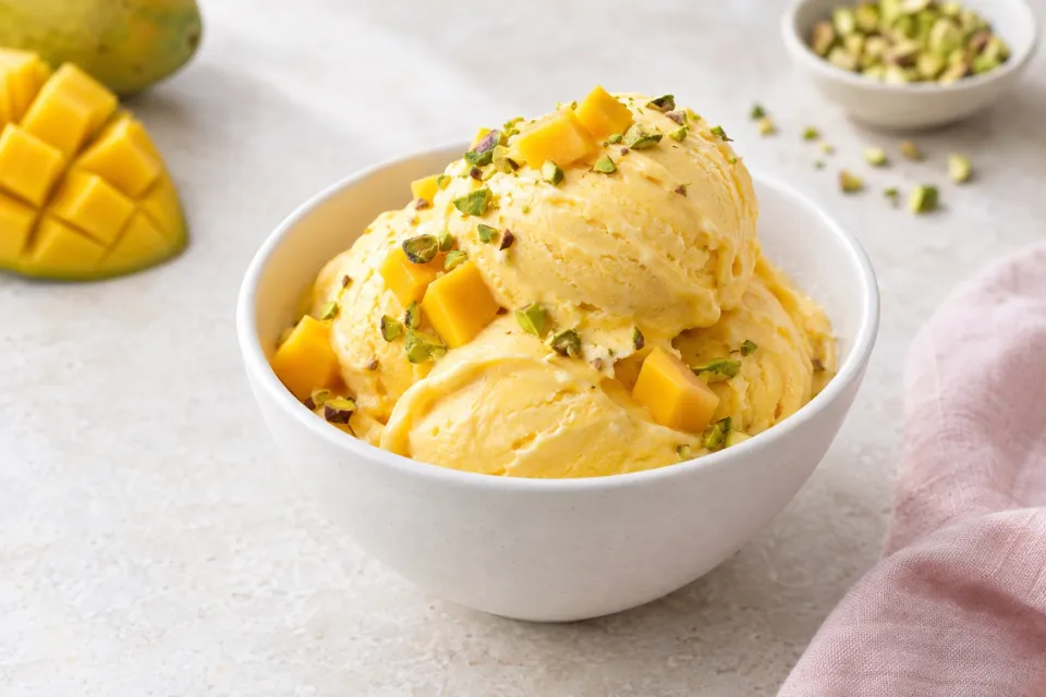 Mango Lassi Frozen Yogurt