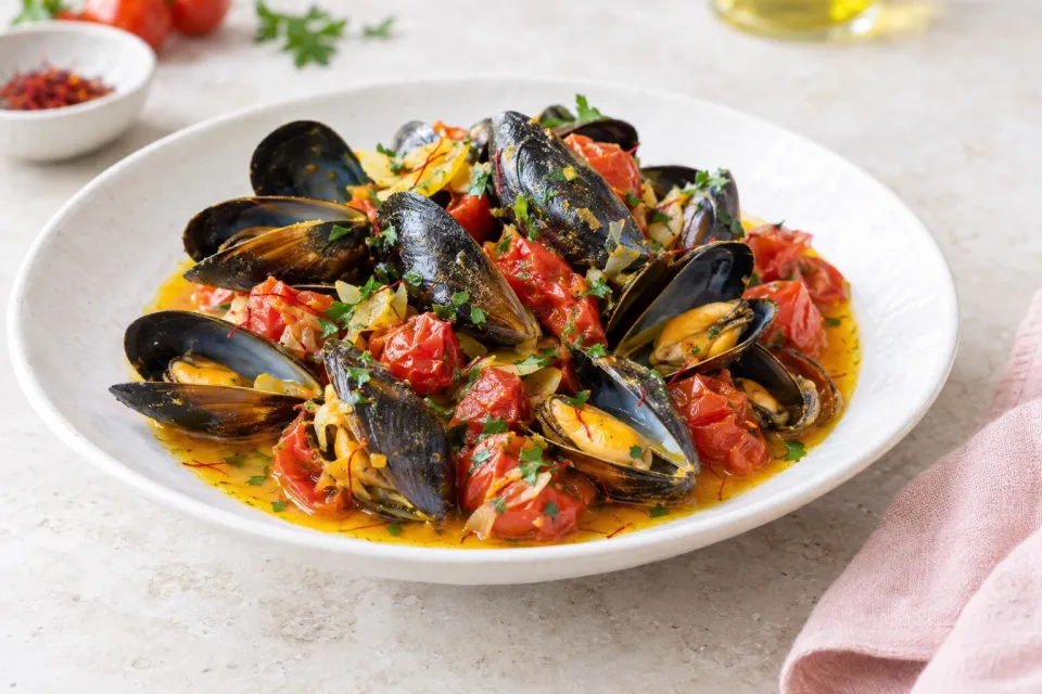 Mussels with Saffron and Tomatoes