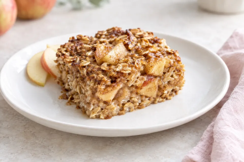Apple Pie Baked Oatmeal