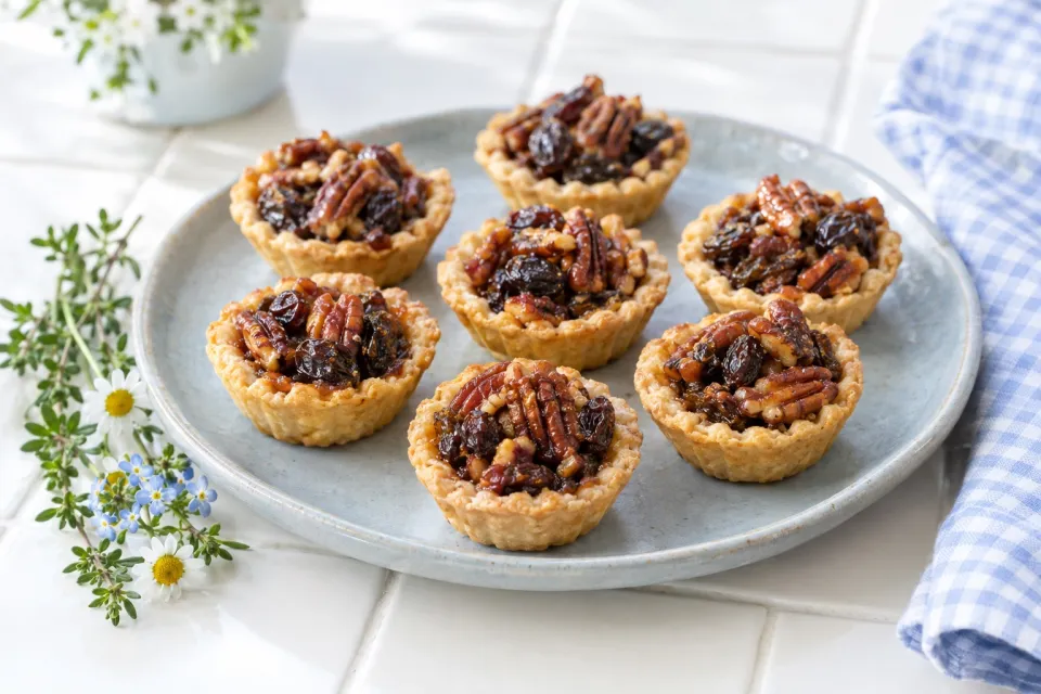 Pecan-Raisin Mini-Tarts