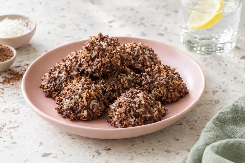 Cocoa Coconut Macaroons