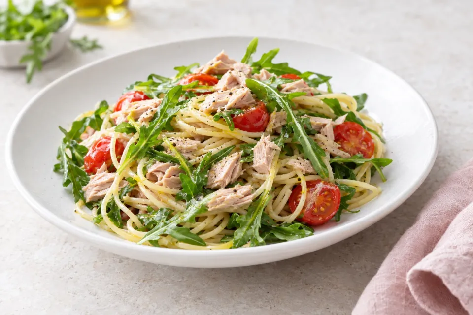 Pasta with Tuna and Arugula
