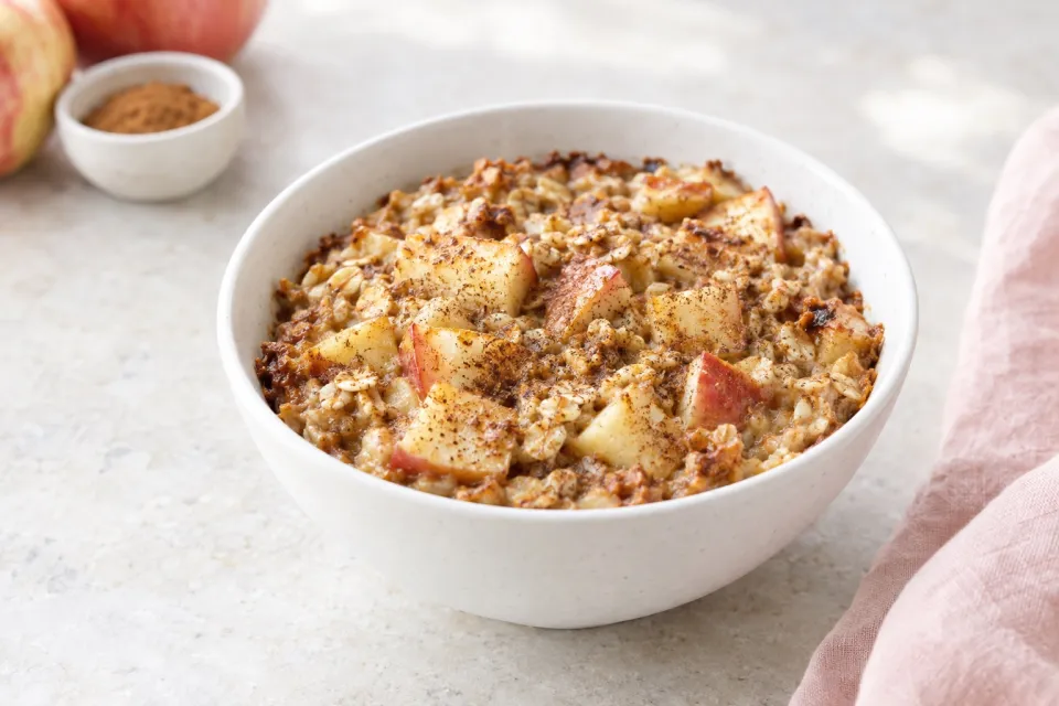 Baked Apple Cinnamon Oatmeal
