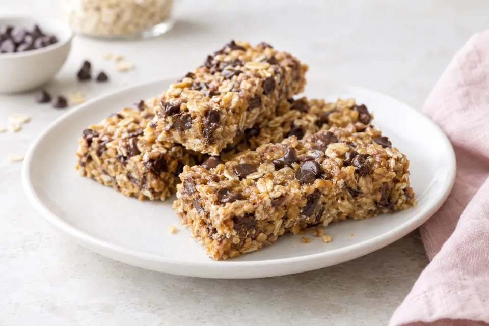 Microwave Chewy Chocolate Chip Granola Bars