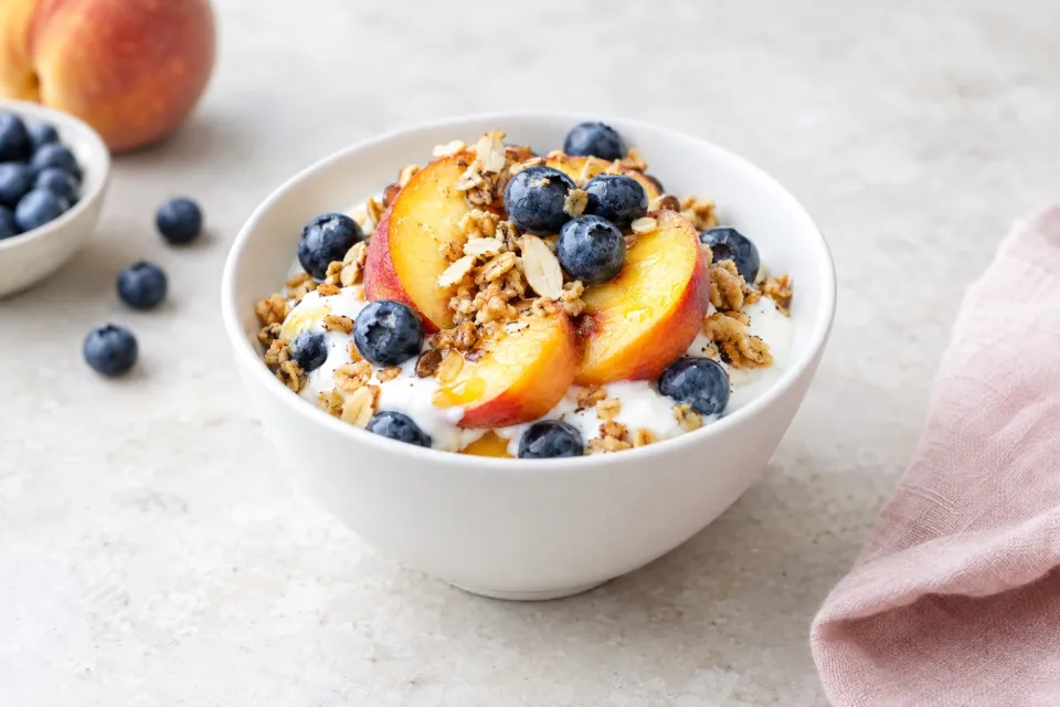 Fresh Peach and Blueberry Yogurt Parfait