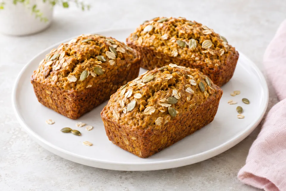 Low-Sugar, Whole Wheat, and Oats Pumpkin Mini-Loaves