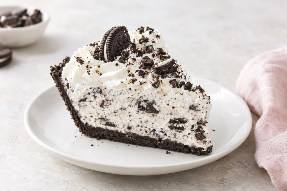 Frozen Cookies N' Cream Pie