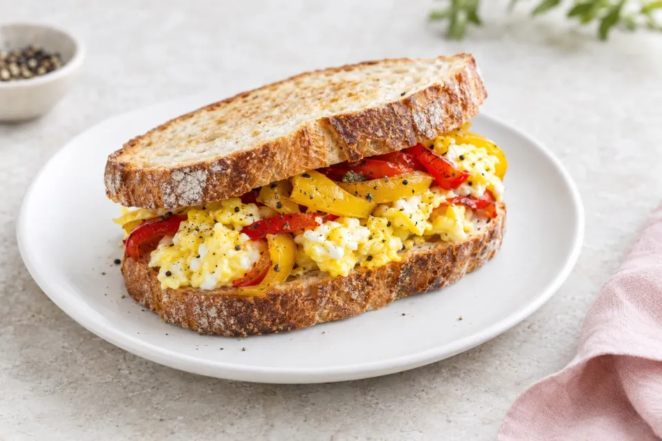 Pepper and Egg Sandwich