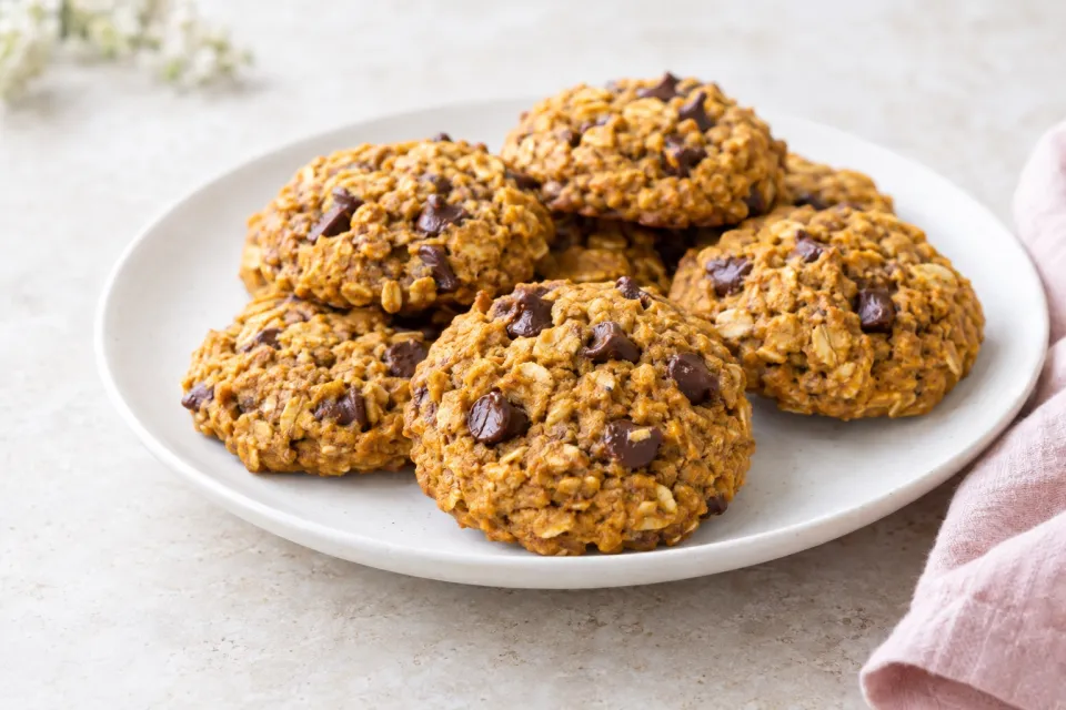 Oaty Pumpkin Chocolate Chip Cookies