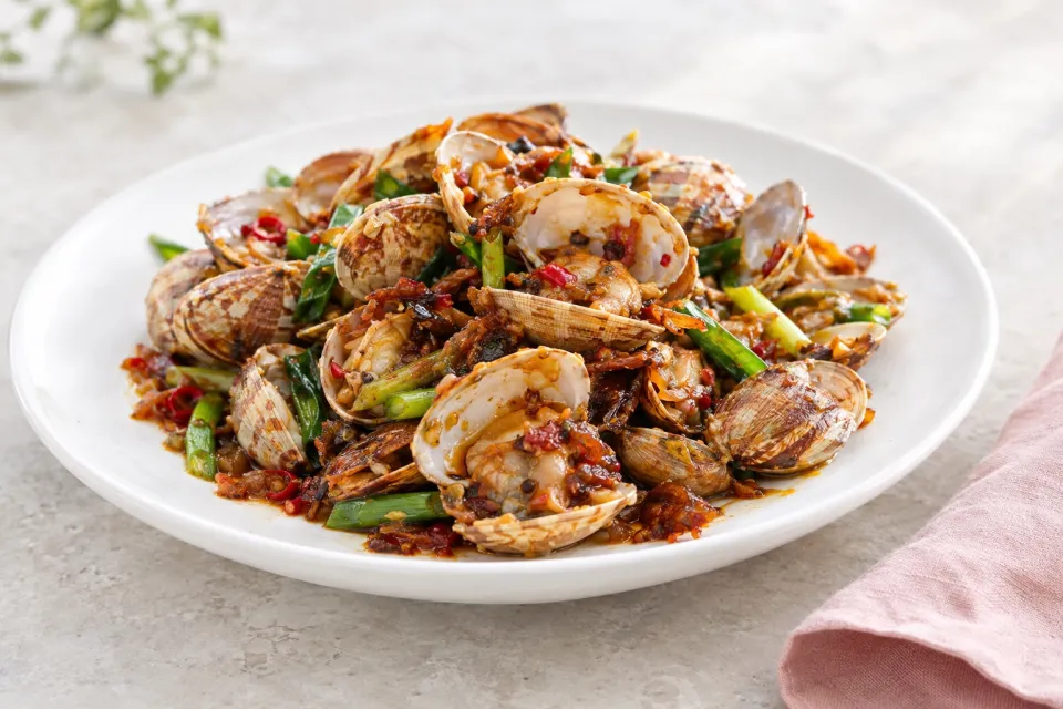 Stir-Fried Clams with XO Sauce