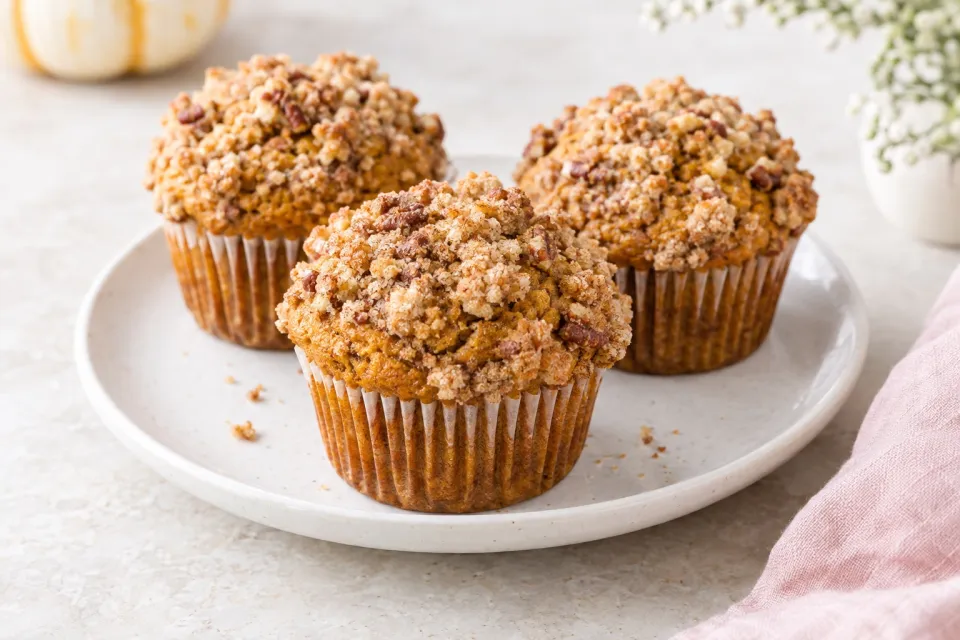 Pumpkin Streusel Muffins