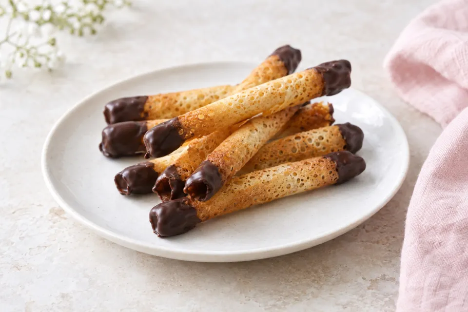 Chocolate Dipped Tuile &quotCigarettes&quot