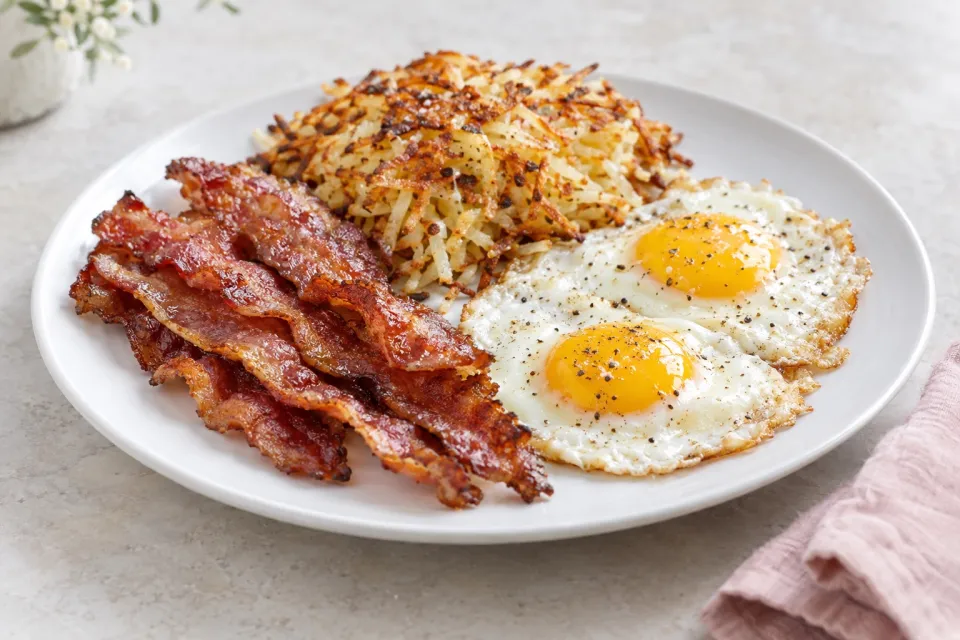 Alton Brown's 'Man Breakfast' with Bacon, Eggs, and Hash Browns