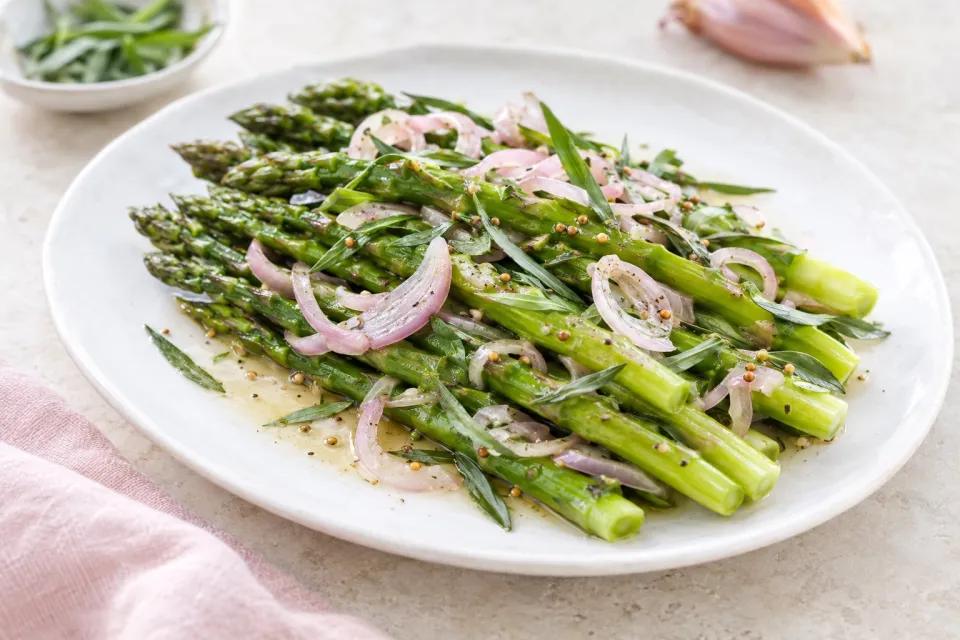 Quick-Pickled Asparagus with Tarragon and Shallot