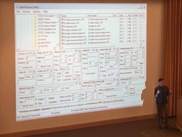 Eryn
O'Neil (@eryno) showing us the Programmer's UX (unph)