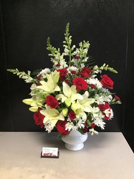 A 5 Star Customer Reviewed Flower Arrangement Designed by Expressions In Bloom in Corvallis, OR