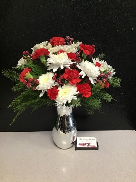 A 5 Star Customer Reviewed Flower Arrangement Designed by Expressions In Bloom in Corvallis, OR