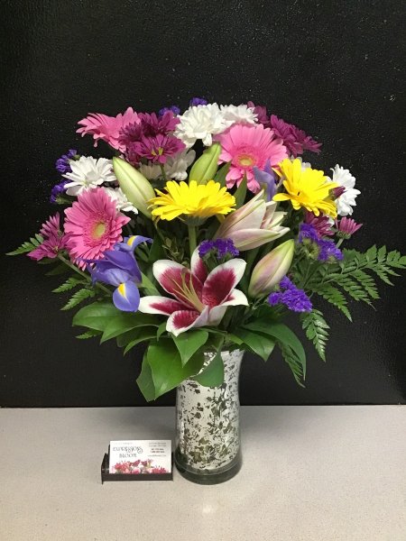 A 5 Star Customer Reviewed Flower Arrangement Designed by Expressions In Bloom in Corvallis, OR