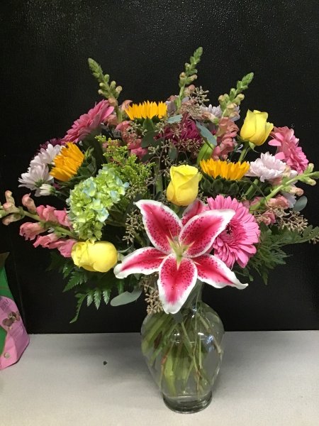 A 5 Star Customer Reviewed Flower Arrangement Designed by Expressions In Bloom in Corvallis, OR A 5 Star Customer Reviewed Flower Arrangement Designed by Expressions In Bloom in Corvallis, OR