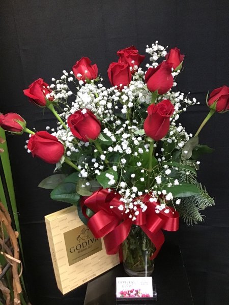 A 5 Star Customer Reviewed Flower Arrangement Designed by Expressions In Bloom in Corvallis, OR