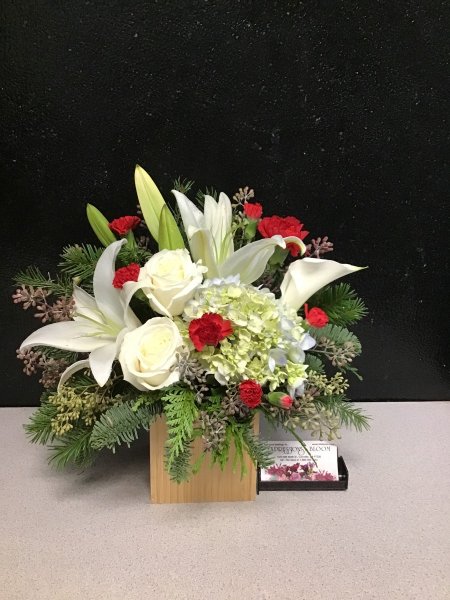 A 5 Star Customer Reviewed Flower Arrangement Designed by Expressions In Bloom in Corvallis, OR