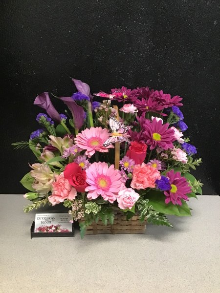 A 5 Star Customer Reviewed Flower Arrangement Designed by Expressions In Bloom in Corvallis, OR