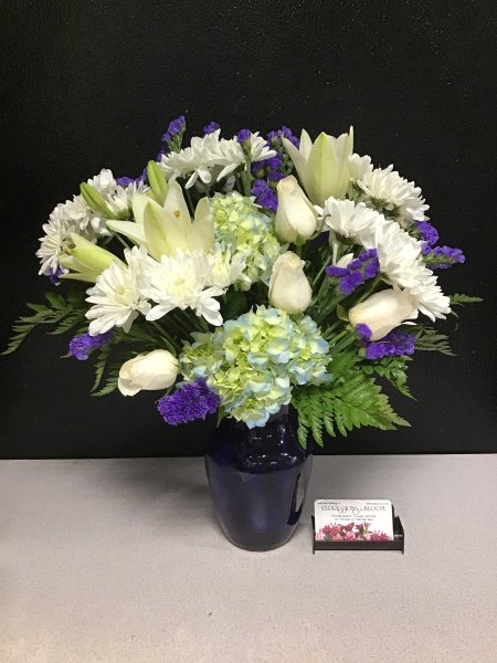 A 5 Star Customer Reviewed Flower Arrangement Designed by Expressions In Bloom in Corvallis, OR A 5 Star Customer Reviewed Flower Arrangement Designed by Expressions In Bloom in Corvallis, OR