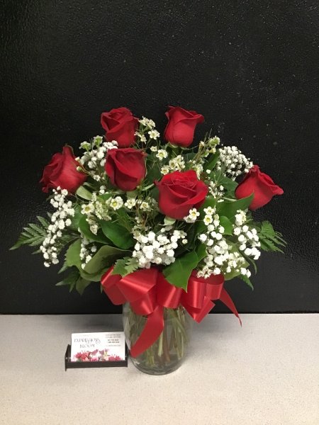 A 4 Star Customer Reviewed Flower Arrangement Designed by Expressions In Bloom in Corvallis, OR