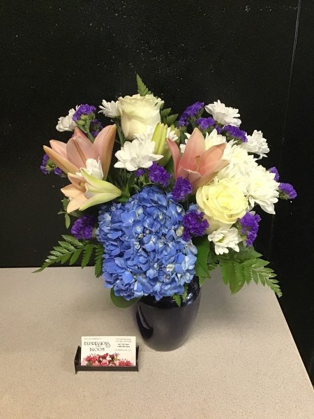 A 5 Star Customer Reviewed Flower Arrangement Designed by Expressions In Bloom in Corvallis, OR