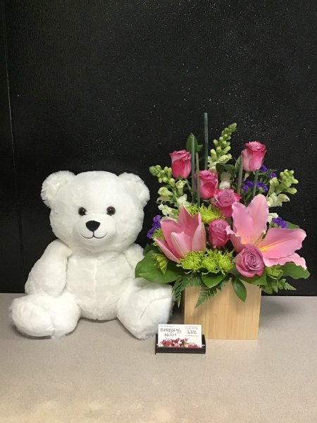 A 5 Star Customer Reviewed Flower Arrangement Designed by Expressions In Bloom in Corvallis, OR