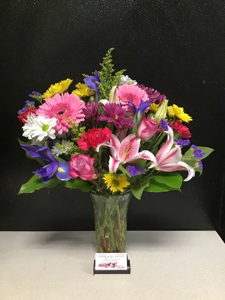 A 5 Star Customer Reviewed Flower Arrangement Designed by Expressions In Bloom in Corvallis, OR A 5 Star Customer Reviewed Flower Arrangement Designed by Expressions In Bloom in Corvallis, OR