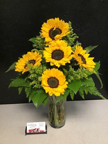 A 5 Star Customer Reviewed Flower Arrangement Designed by Expressions In Bloom in Corvallis, OR