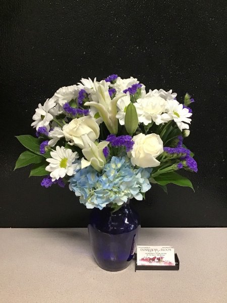 A 5 Star Customer Reviewed Flower Arrangement Designed by Expressions In Bloom in Corvallis, OR