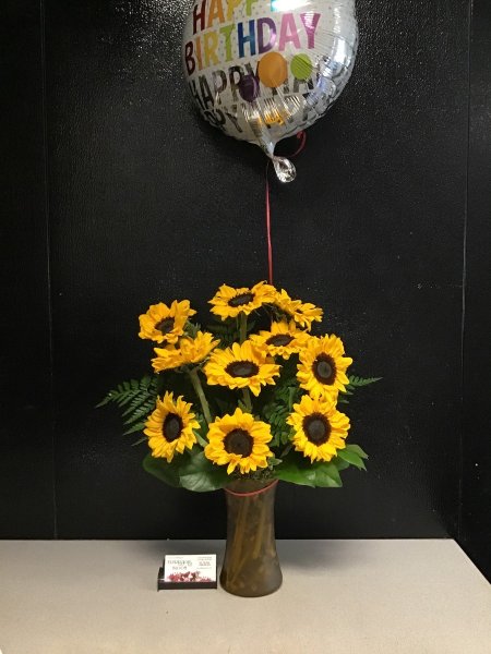 A 5 Star Customer Reviewed Flower Arrangement Designed by Expressions In Bloom in Corvallis, OR