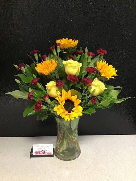 A 5 Star Customer Reviewed Flower Arrangement Designed by Expressions In Bloom in Corvallis, OR A 5 Star Customer Reviewed Flower Arrangement Designed by Expressions In Bloom in Corvallis, OR