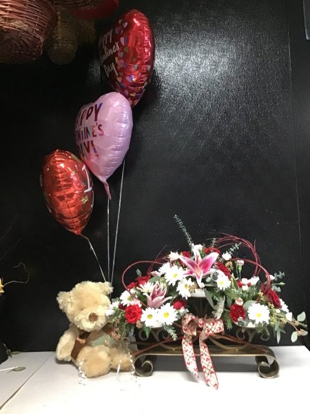 A 5 Star Customer Reviewed Flower Arrangement Designed by Expressions In Bloom in Corvallis, OR